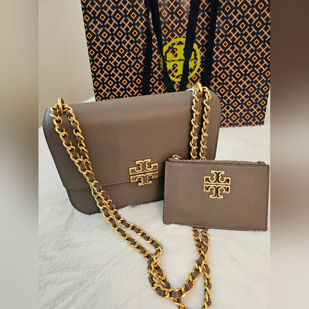 BRAND NEW! TORY BURCH BRITTEN ADJUSTABLE SHOULDER/CROSSBODY BAG & CARD CASE BUND - Picture 2 of 16